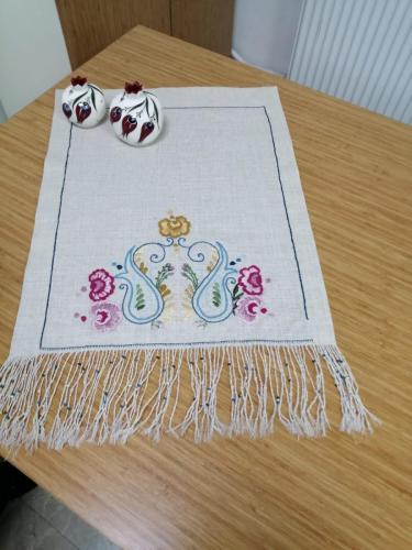 instagram:  #aygul.uckardesler